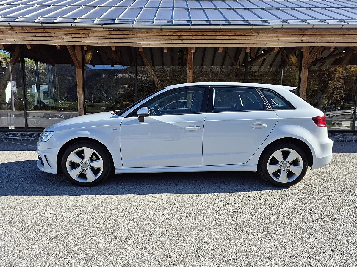 Audi A3 2013 photo 2