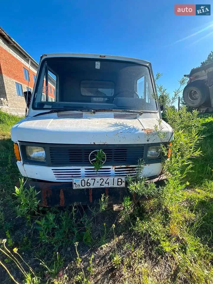 Mercedes-Benz T1