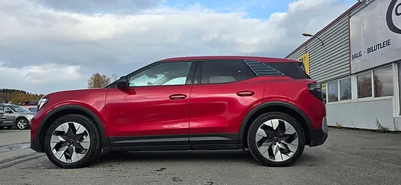 Ford Explorer 2025 photo 2