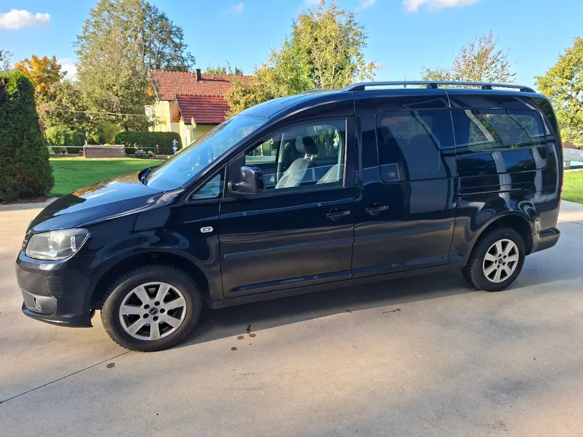 Volkswagen Caddy 2012 photo 2