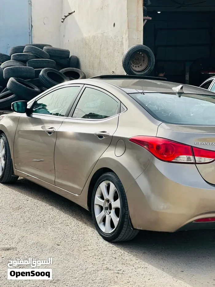 Hyundai Elantra 2013 photo 5