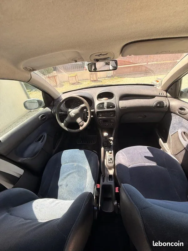 Peugeot 206 2001 photo 3