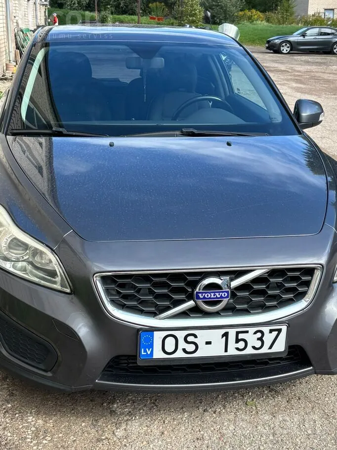 Volvo C30 2012 photo 2