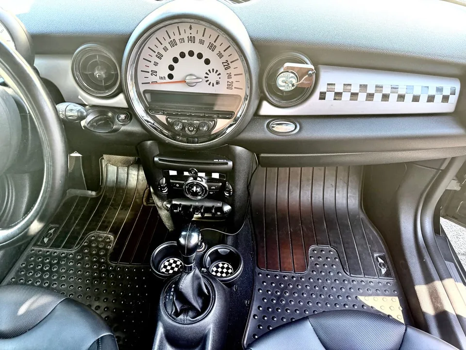 Mini Cooper 2011 photo 5