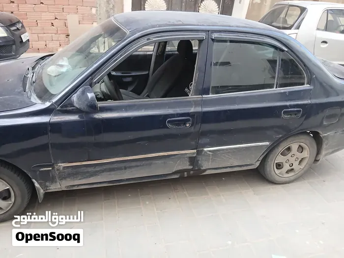 Hyundai Verna 2003 photo 3