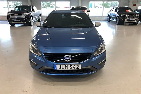 Volvo V60 2017 photo 2