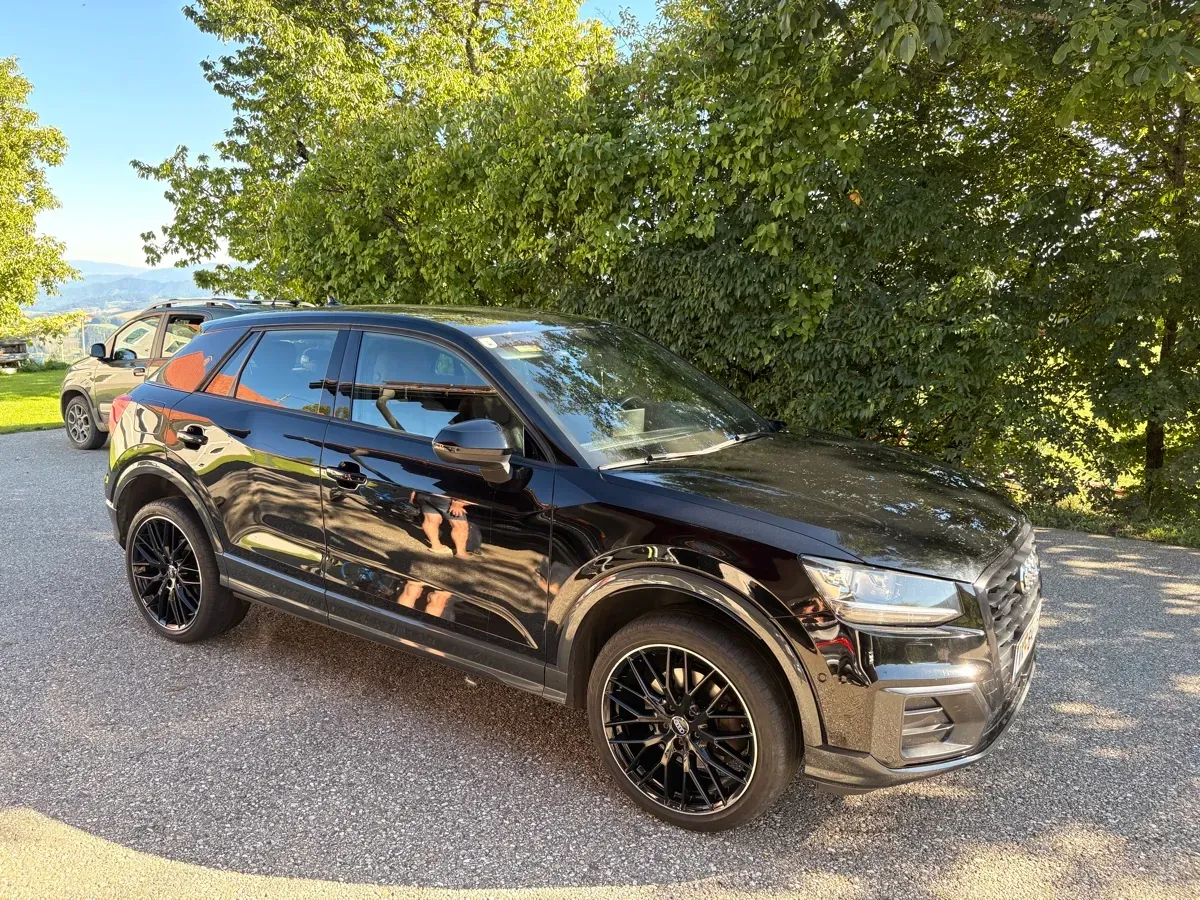 Audi Q2 2017 photo 2