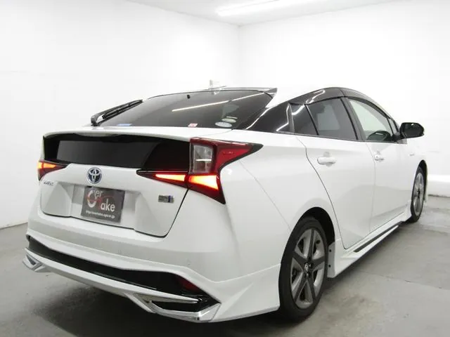 Toyota Prius 2020 photo 3