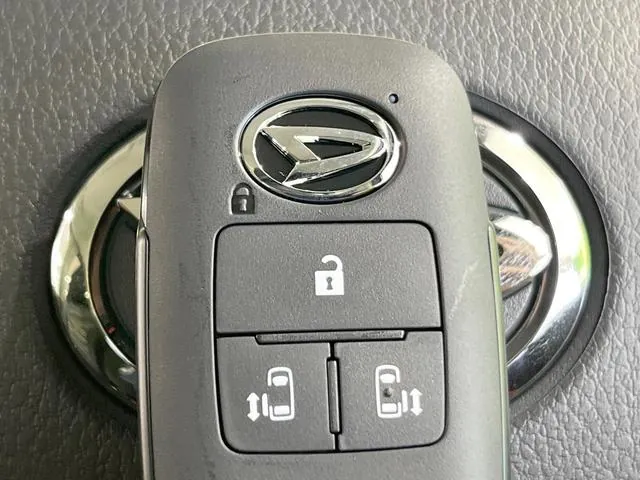 Daihatsu Tanto Cross 2025 photo 5