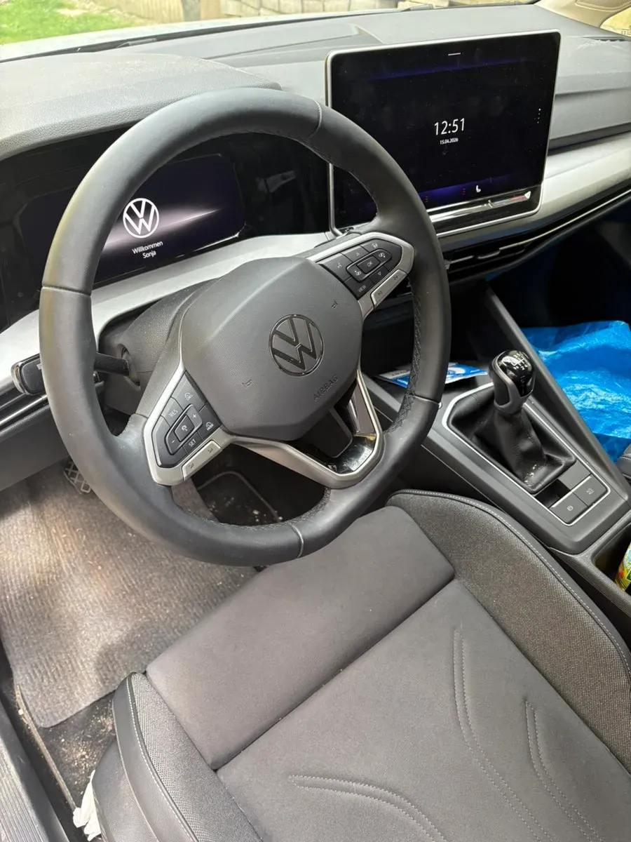 Volkswagen Golf 2024 photo 3