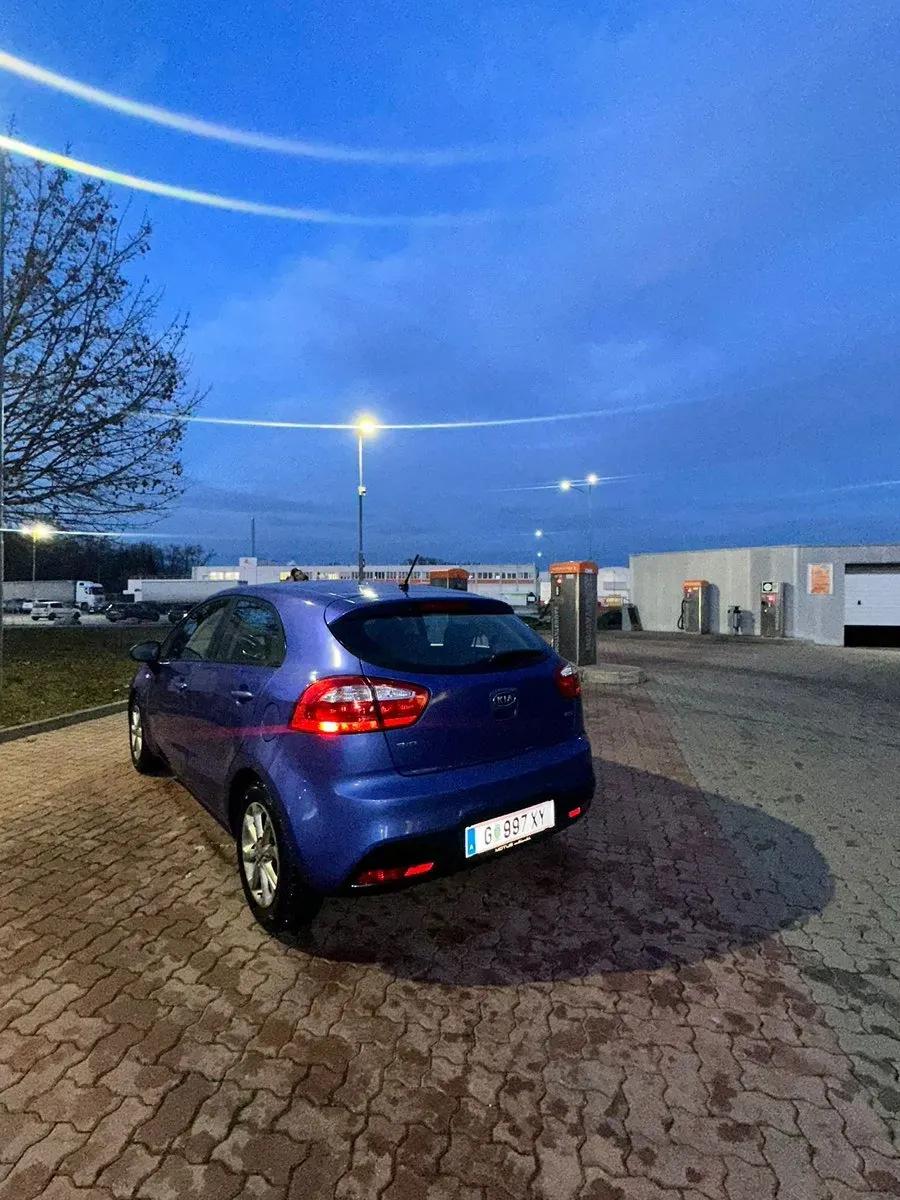 Kia Rio 2012 photo 2