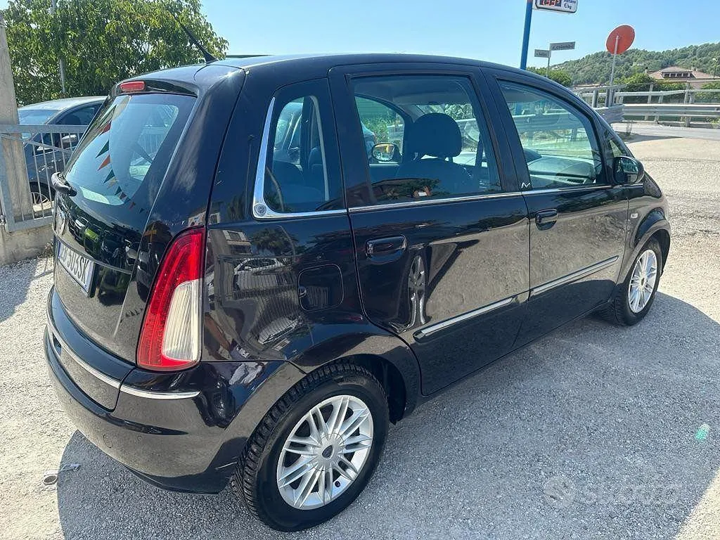 Lancia Musa 2010 photo 4
