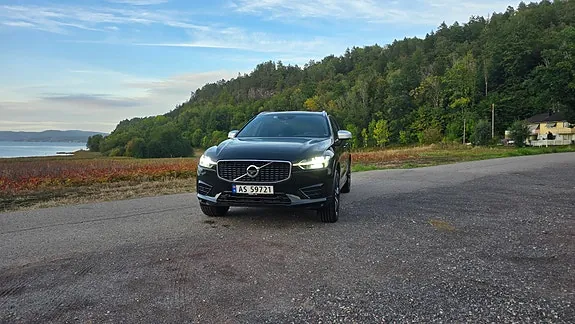 Volvo Xc60 2019 photo 2