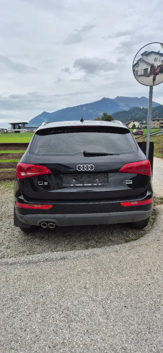 Audi Q5 2011 photo 2