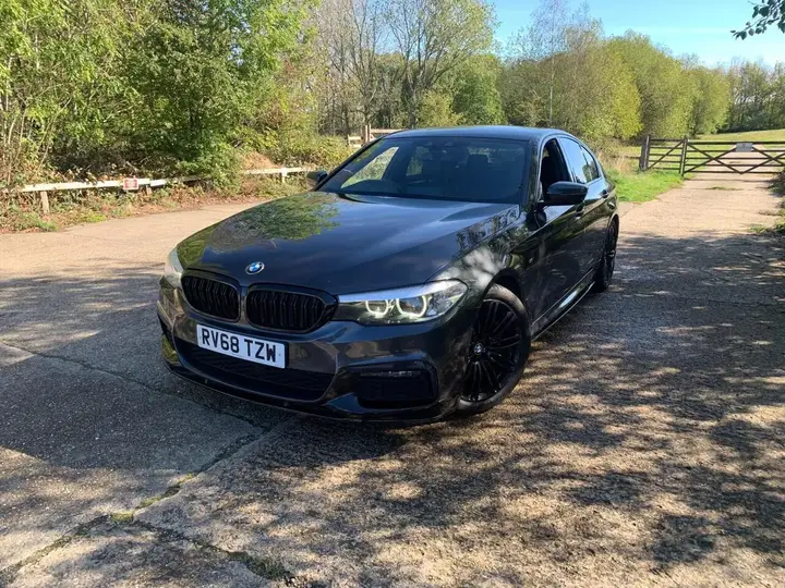 BMW 5 Series 2018 photo 2