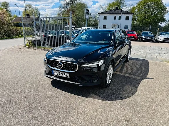 Volvo V60 Cross Country 2022 photo 2
