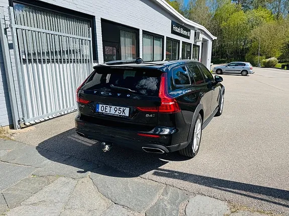 Volvo V60 Cross Country 2022 photo 3