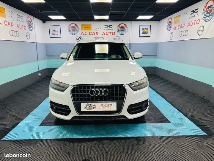 Audi Q3 2012 photo 3
