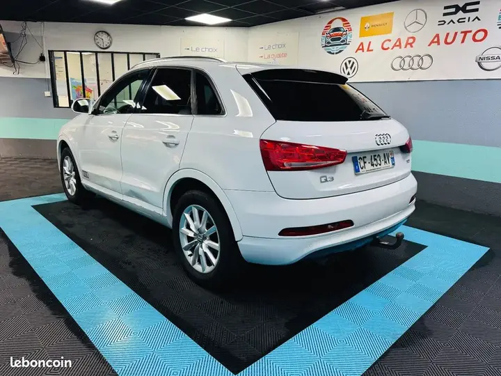 Audi Q3 2012 photo 4