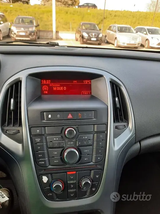 Opel Astra 2013 photo 4