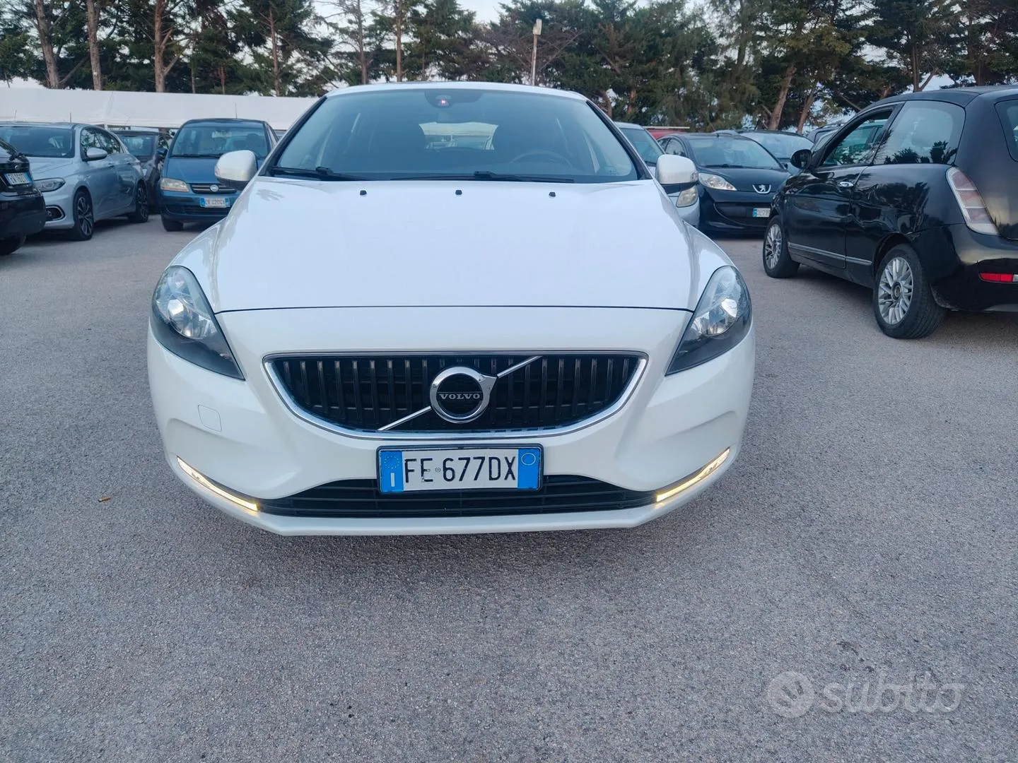 Volvo V40 2016 photo 2