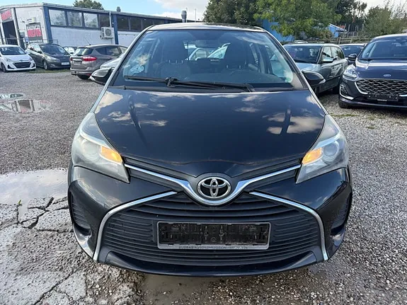 Toyota Yaris 2014 photo 2