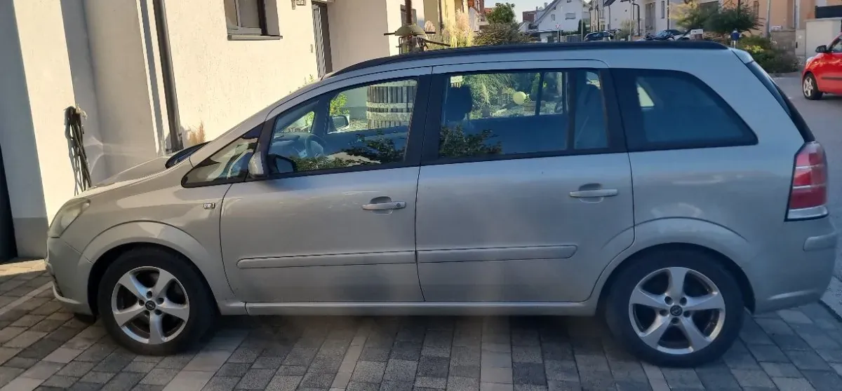 Opel Zafira 2005 photo 3