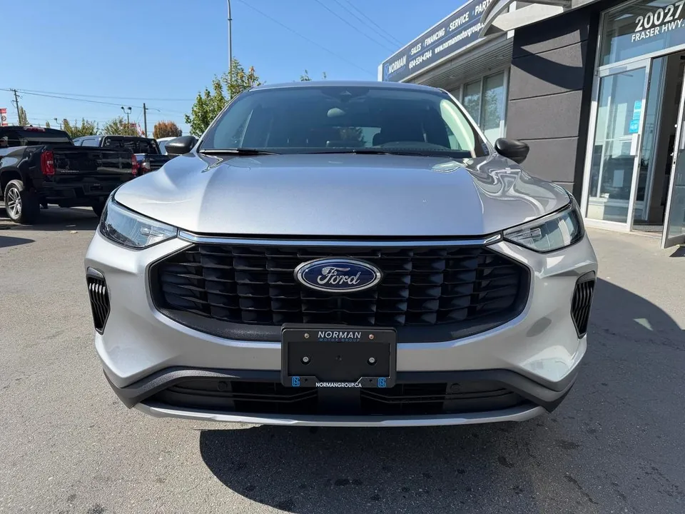 Ford Escape 2024 photo 2