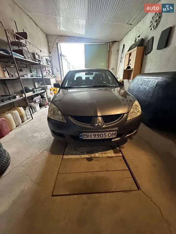 Mitsubishi Lancer 2004 photo 4