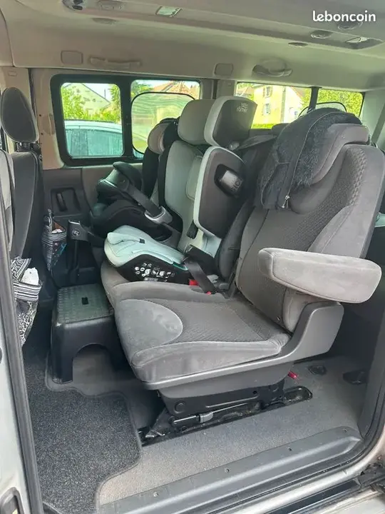 Peugeot Expert Combi 2010 photo 3