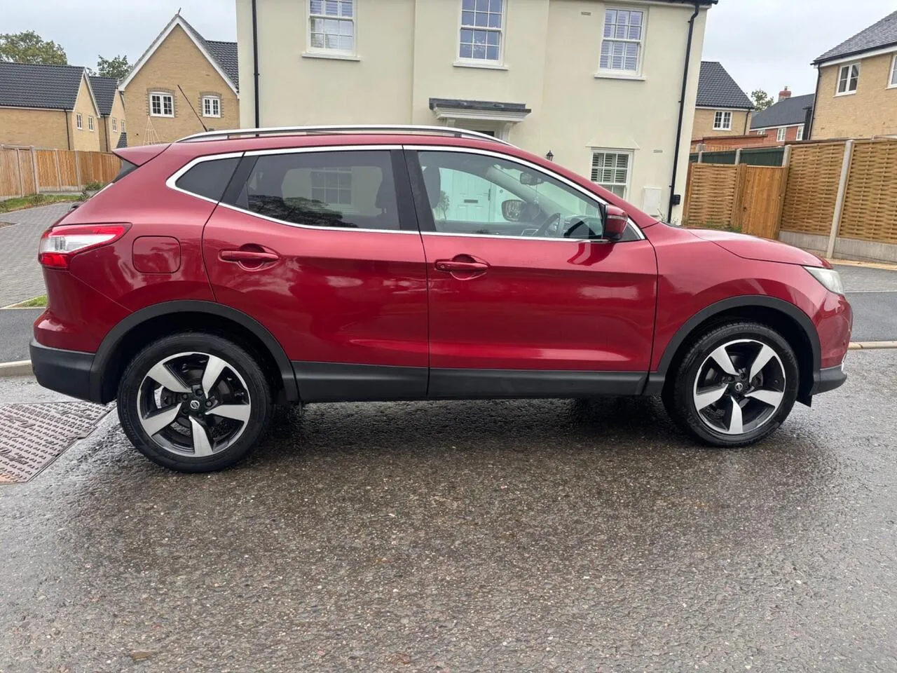 Nissan Qashqai 2014 photo 2