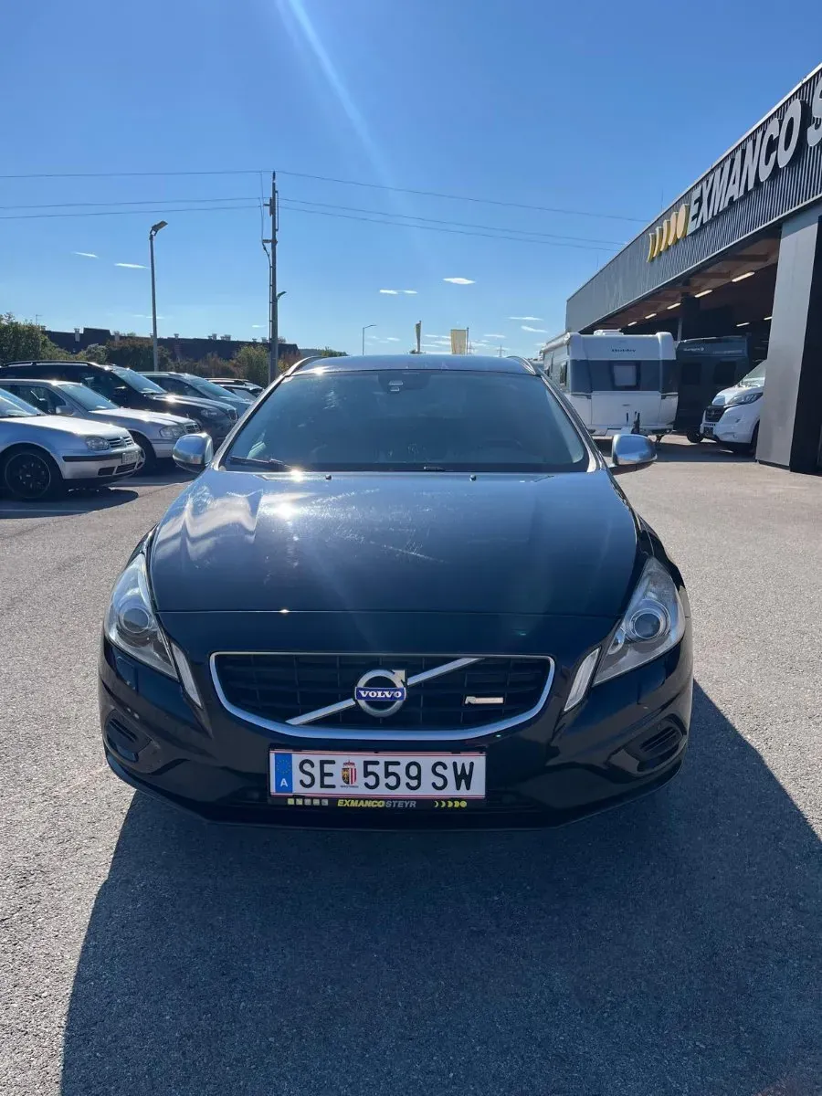 Volvo V60 2012 photo 2
