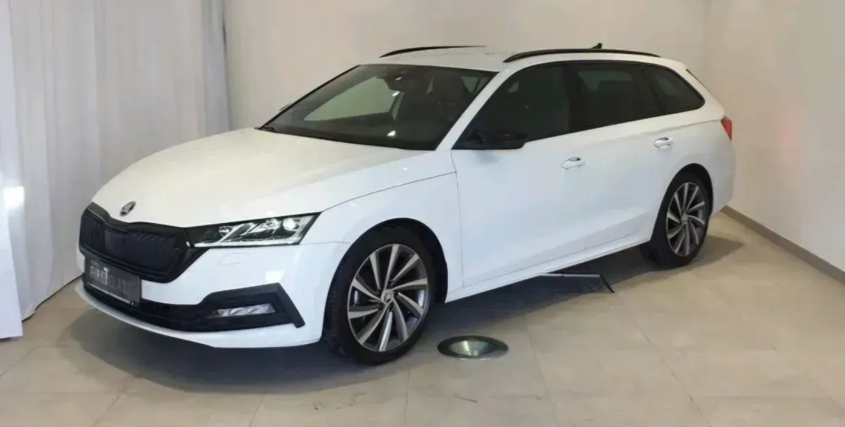 Skoda Octavia 2021 photo 3