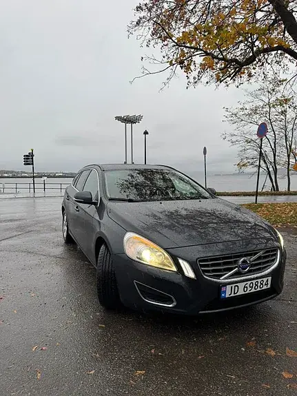 Volvo V60 2013 photo 2