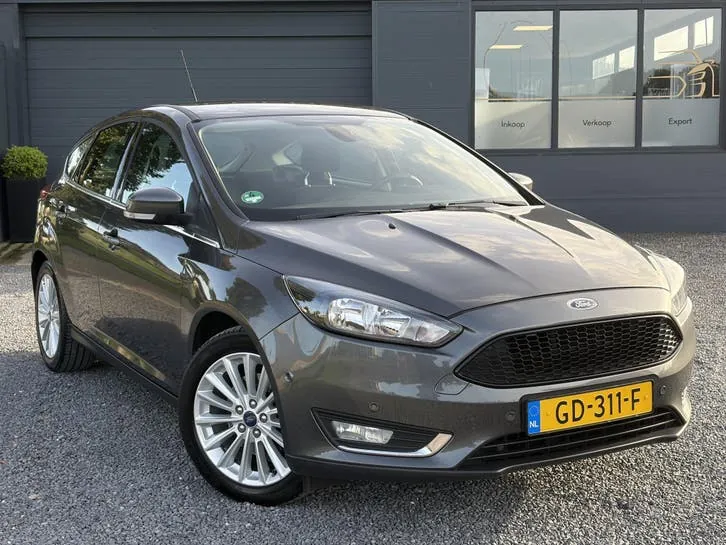 Ford Focus 2015 photo 2
