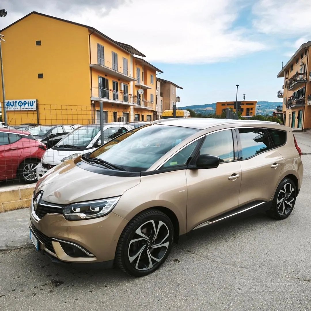 Renault Grand Scenic 2018 photo 2