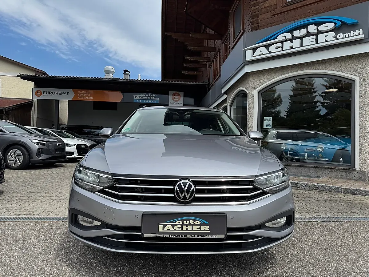 Volkswagen Passat 2023 photo 2