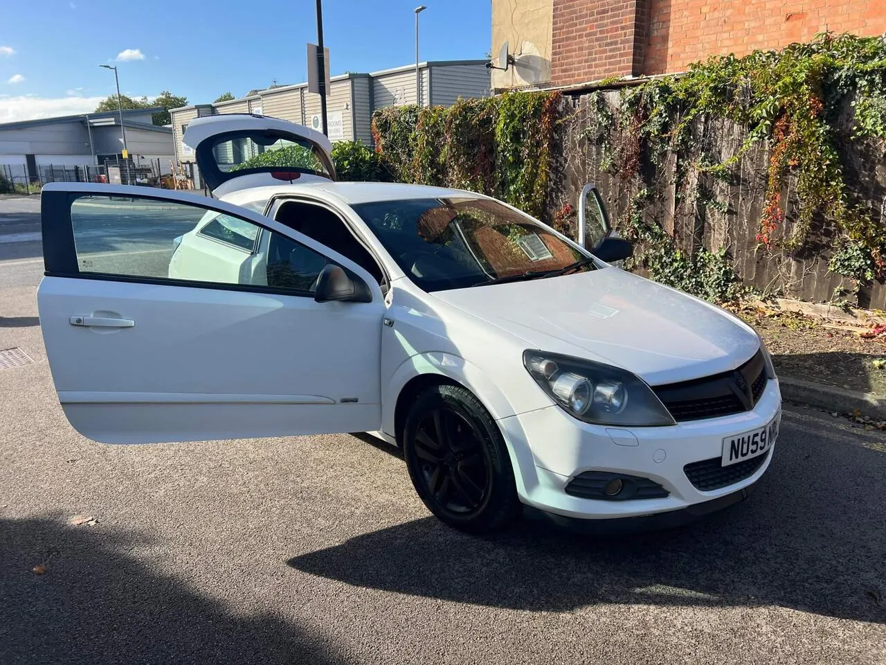 Vauxhall Astra 2009 photo 3