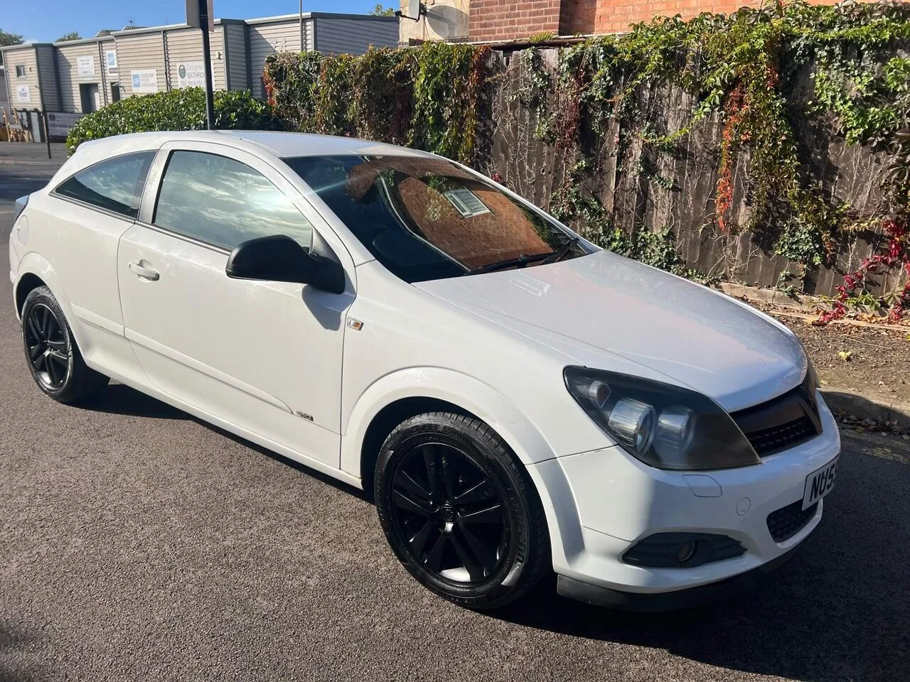 Vauxhall Astra 2009 photo 2