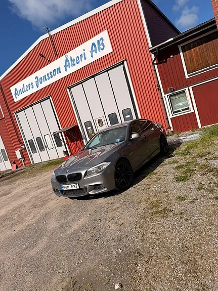 BMW 530D 2010 photo 2