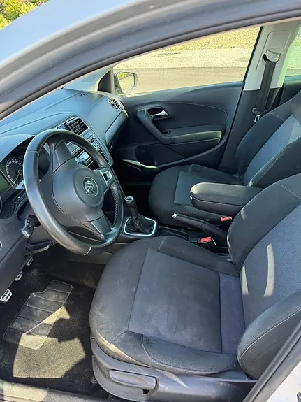 Volkswagen Polo 2011 photo 4