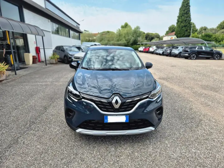 Renault Captur 2023 photo 2