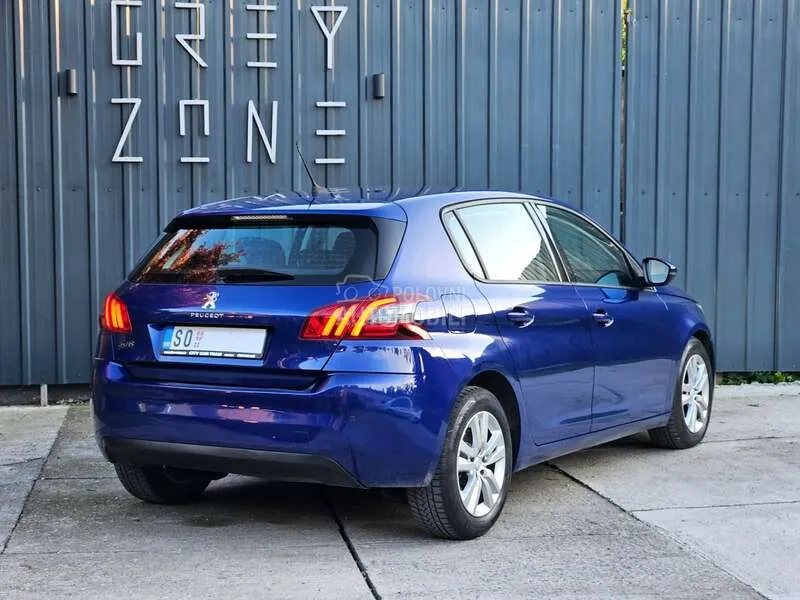 Peugeot 308 2020 photo 2
