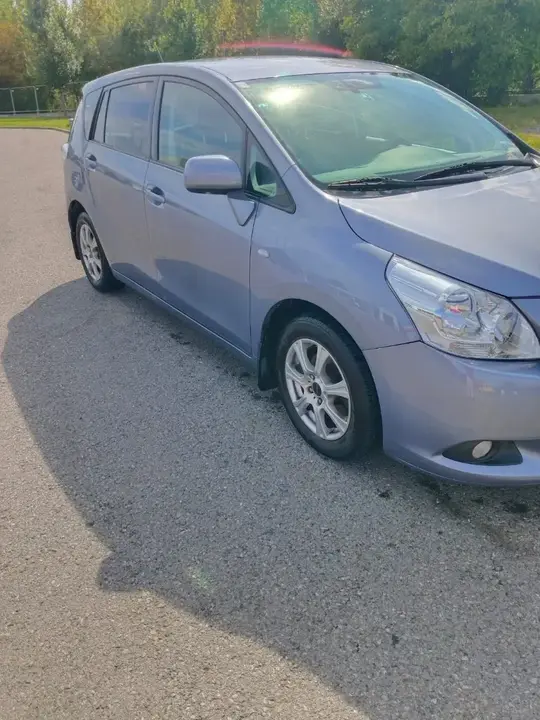 Toyota Verso 2011 photo 2