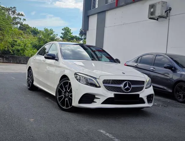 Mercedes-Benz C300