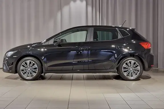 Seat Ibiza 2022 photo 2