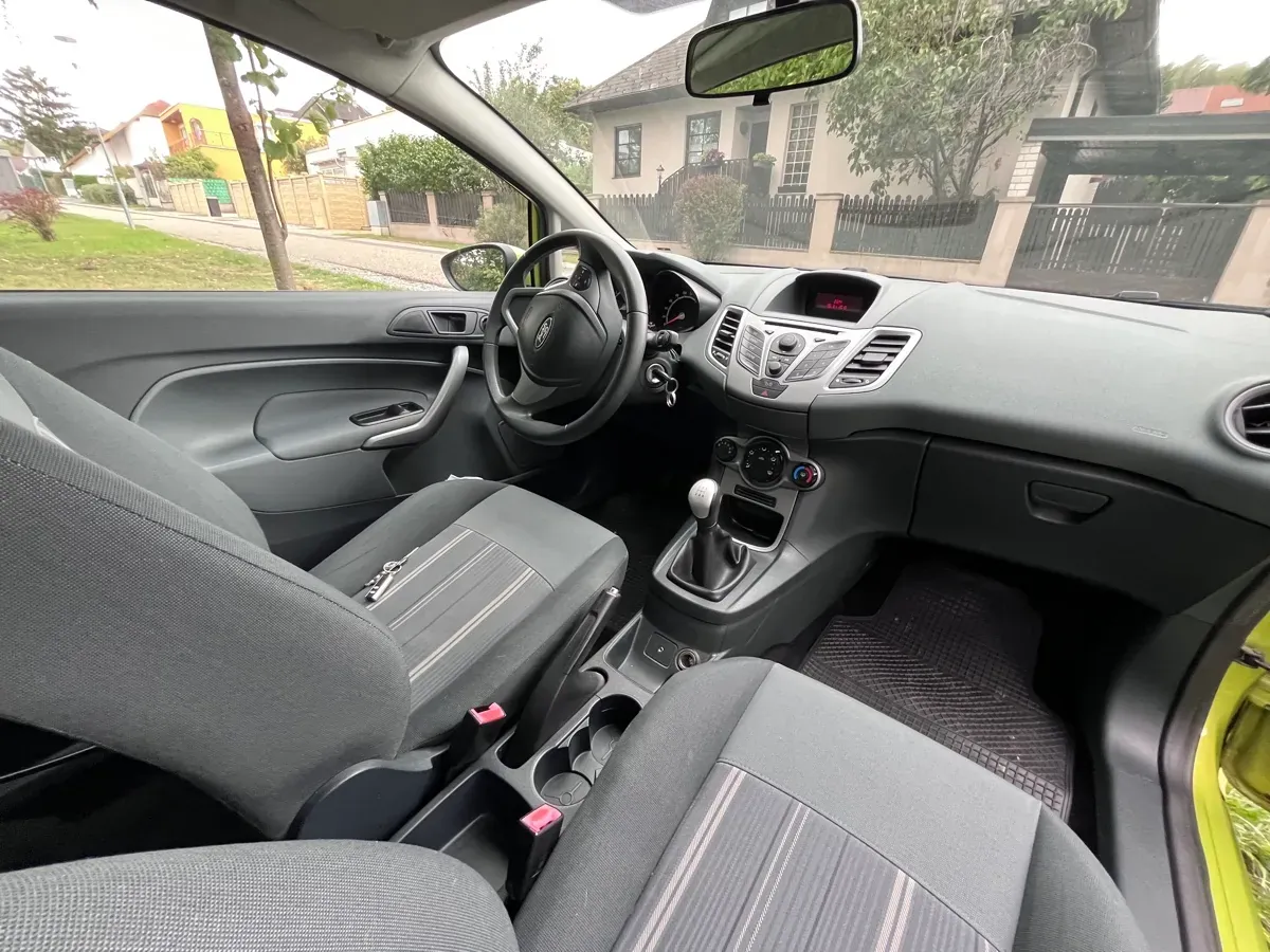 Ford Fiesta 2009 photo 3