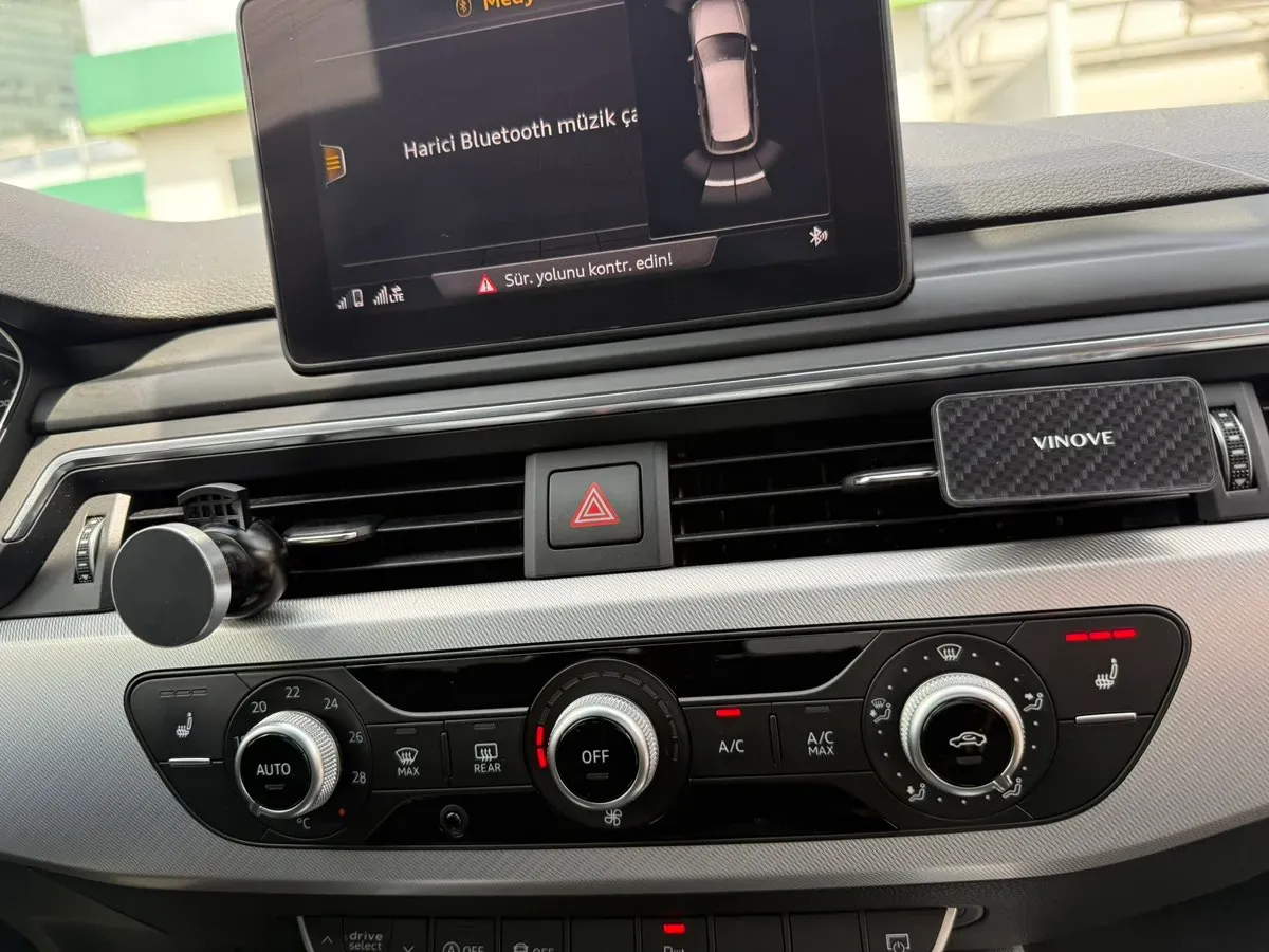 Audi A4 2017 photo 2