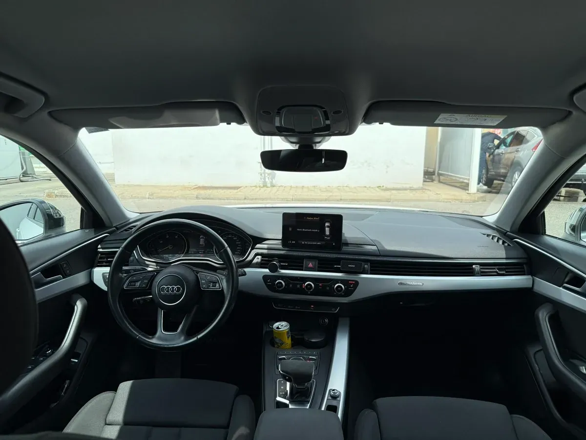 Audi A4 2017 photo 3