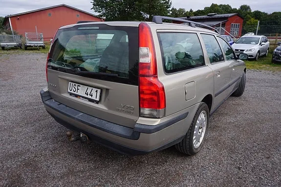 Volvo V70 2004 photo 3